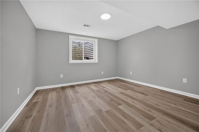 1709 Chadwick Cove, Louisburg, KS 66053