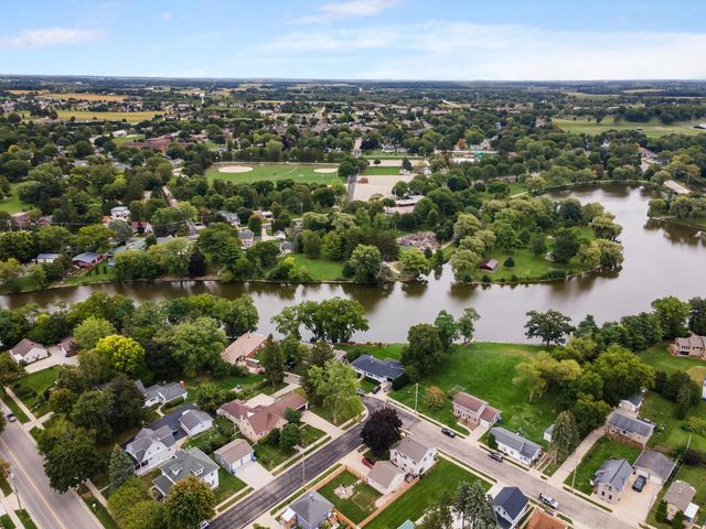 924 Cleveland Street, Watertown, WI 53098