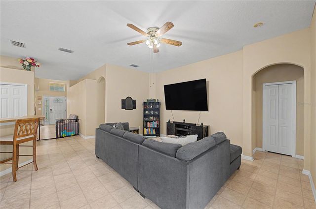 4756 WHISPERING WIND AVENUE, Tampa, FL 33614