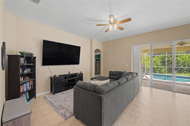 4756 WHISPERING WIND AVENUE, Tampa, FL 33614