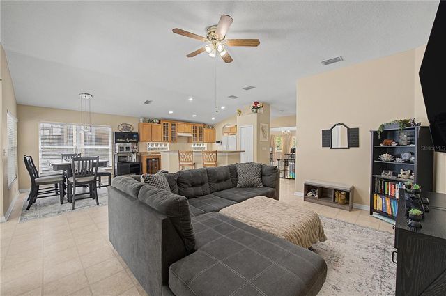 4756 WHISPERING WIND AVENUE, Tampa, FL 33614