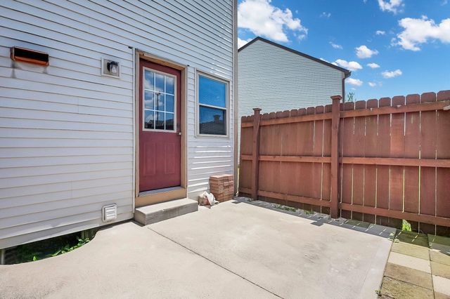 7385-7395 Cimmaron Station, Columbus, OH 43235