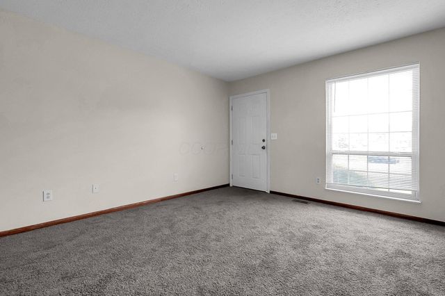 7385-7395 Cimmaron Station, Columbus, OH 43235