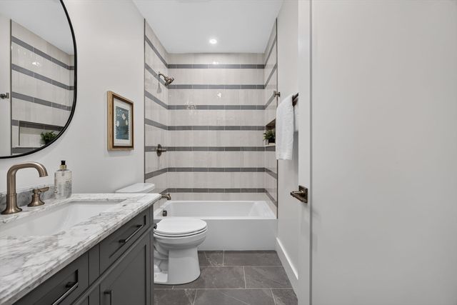 131 Hudson Street 1, Somerville, MA 02144