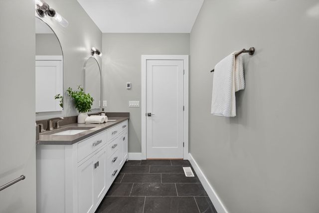131 Hudson Street 1, Somerville, MA 02144