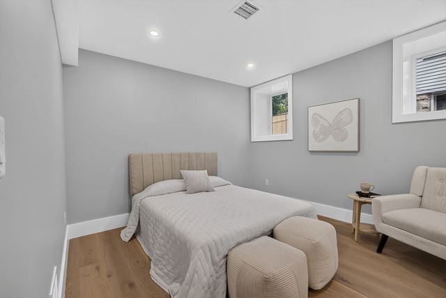131 Hudson Street 1, Somerville, MA 02144