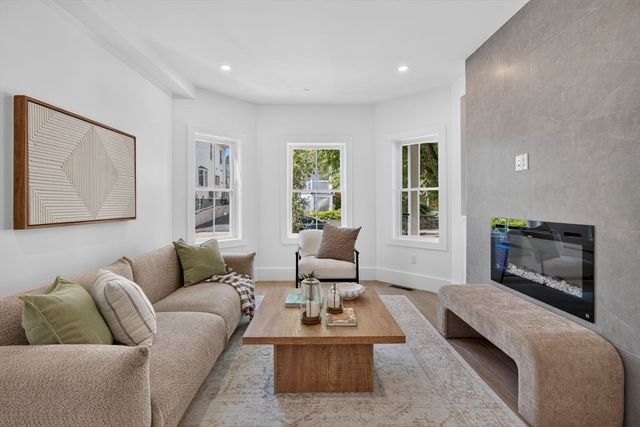 131 Hudson Street 1, Somerville, MA 02144