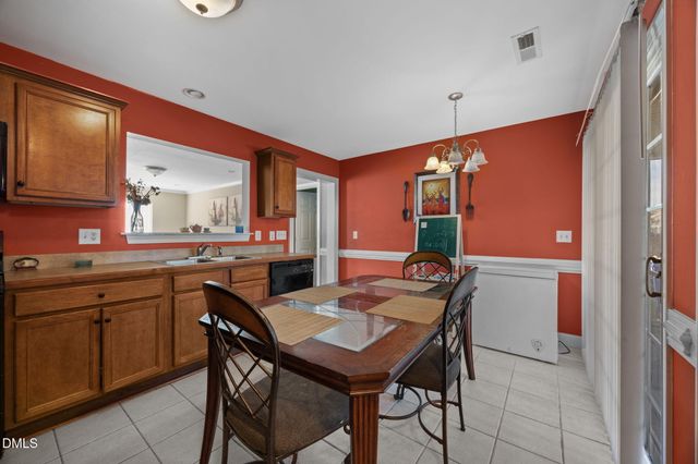 1917 Cambria Drive A, Greenville, NC 27834