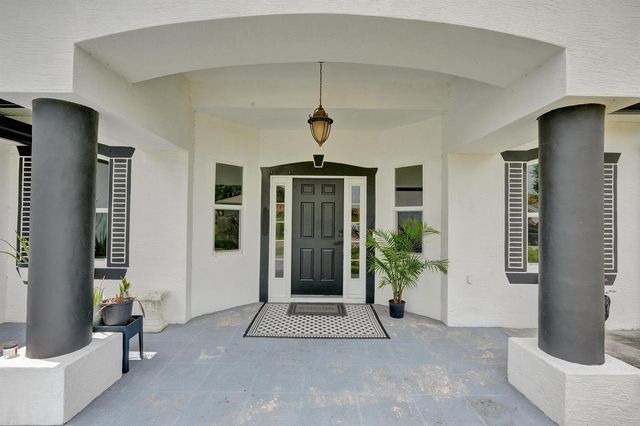 757 SW Jacoby Avenue, Port St. Lucie, FL 34953