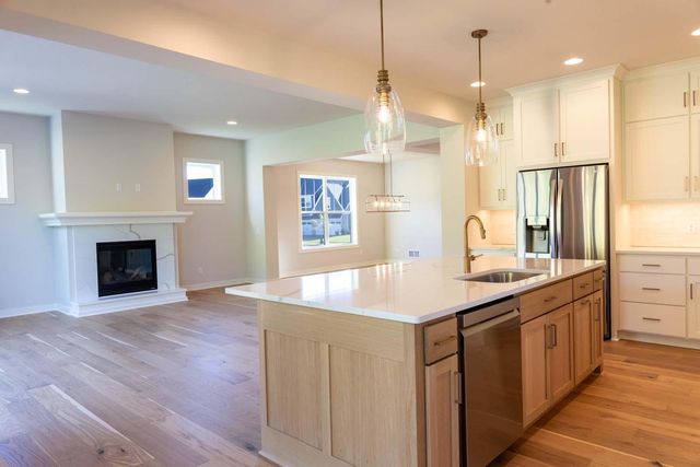 6520 Timber Arch Drive, Chaska, MN 55318