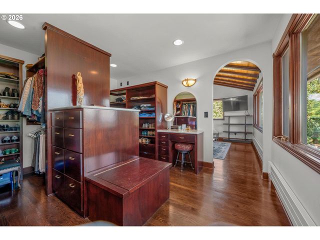 265 Nw ROYAL Blvd, Portland, OR 97210