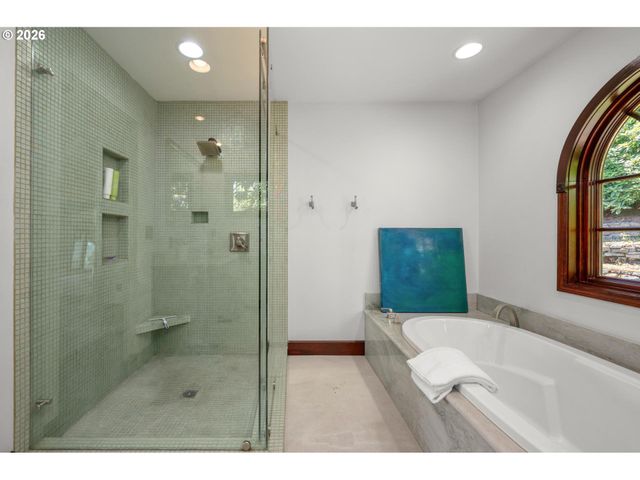 265 Nw ROYAL Blvd, Portland, OR 97210