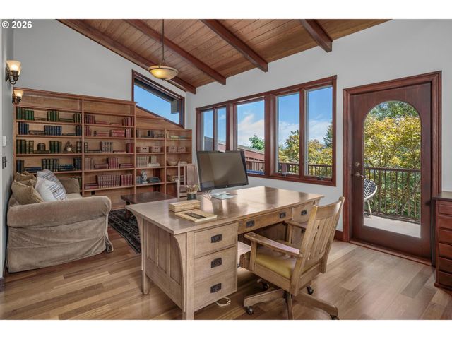 265 Nw ROYAL Blvd, Portland, OR 97210