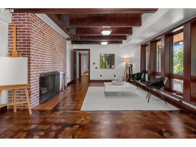 265 Nw ROYAL Blvd, Portland, OR 97210