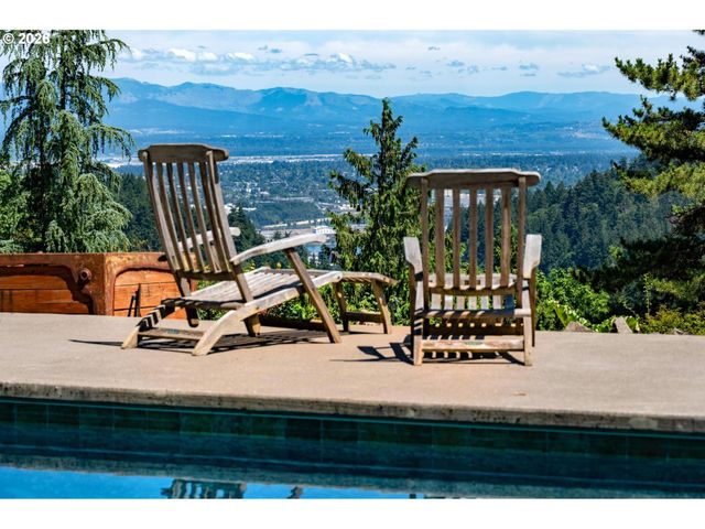 265 Nw ROYAL Blvd, Portland, OR 97210