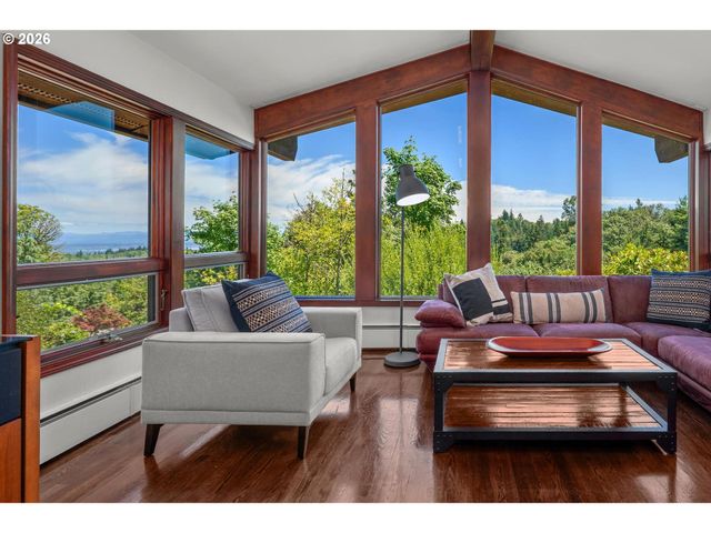 265 Nw ROYAL Blvd, Portland, OR 97210