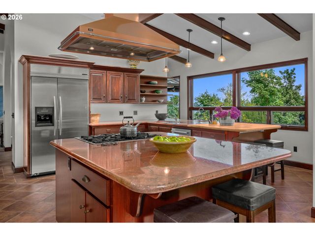265 Nw ROYAL Blvd, Portland, OR 97210