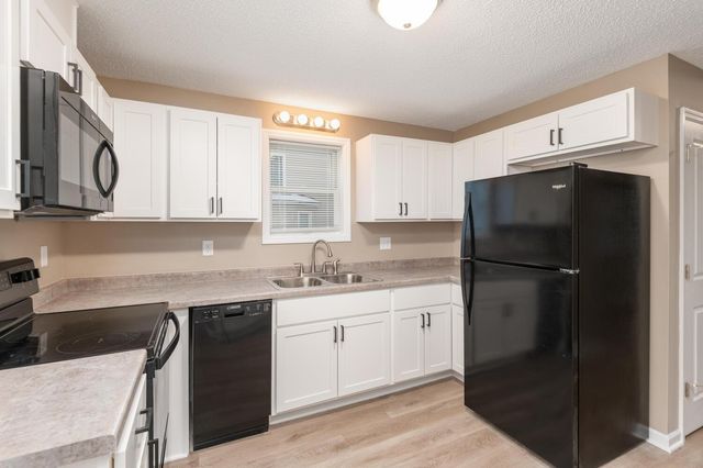 3011 Fremont Avenue N, Minneapolis, MN 55411