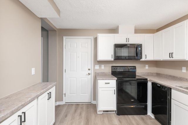 3011 Fremont Avenue N, Minneapolis, MN 55411