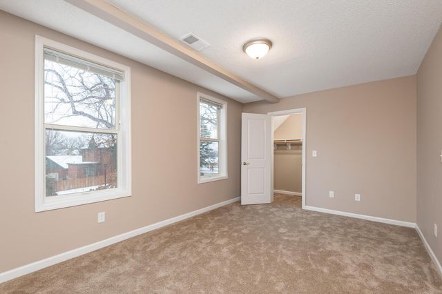 3011 Fremont Avenue N, Minneapolis, MN 55411