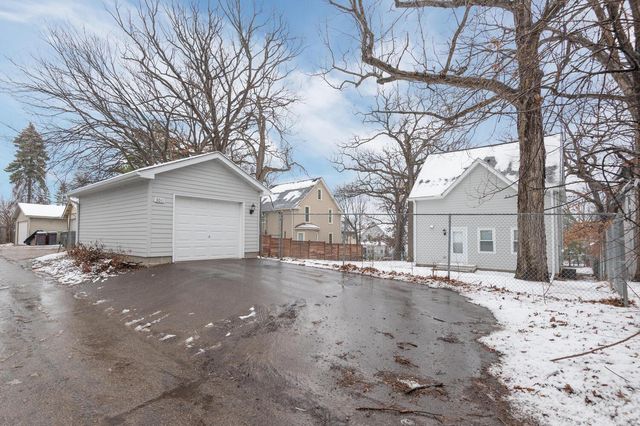 3011 Fremont Avenue N, Minneapolis, MN 55411