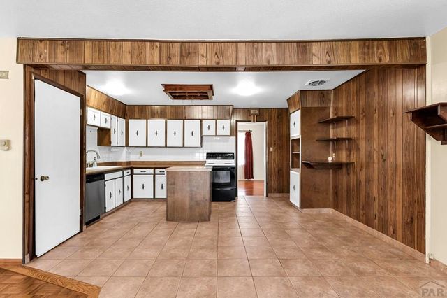 806 W 22nd St, Pueblo, CO 81003