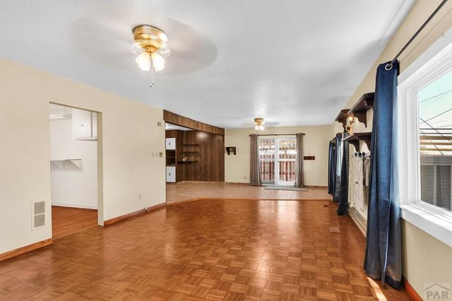 806 W 22nd St, Pueblo, CO 81003