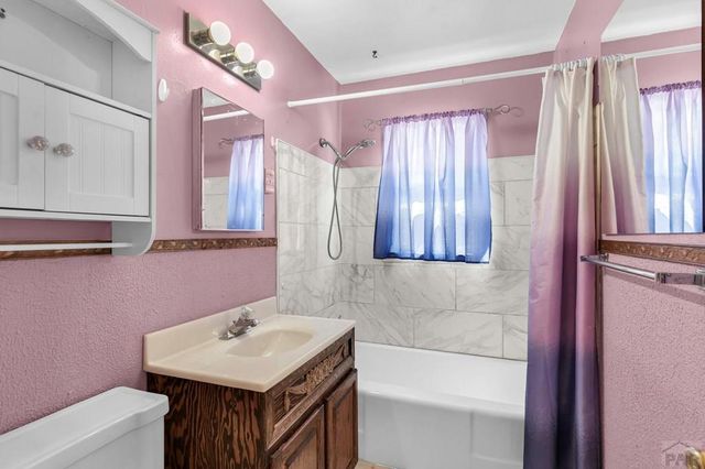 806 W 22nd St, Pueblo, CO 81003