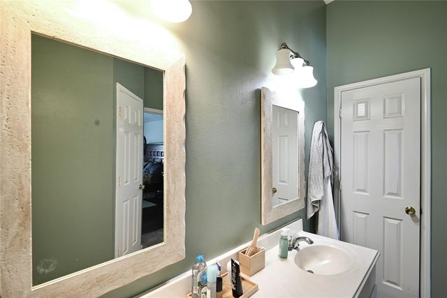 8163 Dune Brook Drive, Houston, TX 77089