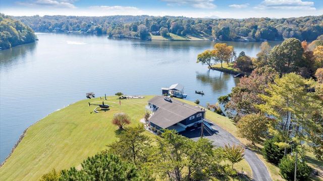 1191 Rebel LN, Goodview, VA 24095