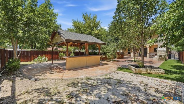 295 N West End Avenue, New Braunfels, TX 78130