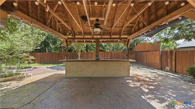 295 N West End Avenue, New Braunfels, TX 78130
