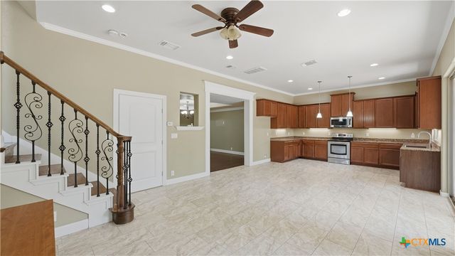 295 N West End Avenue, New Braunfels, TX 78130