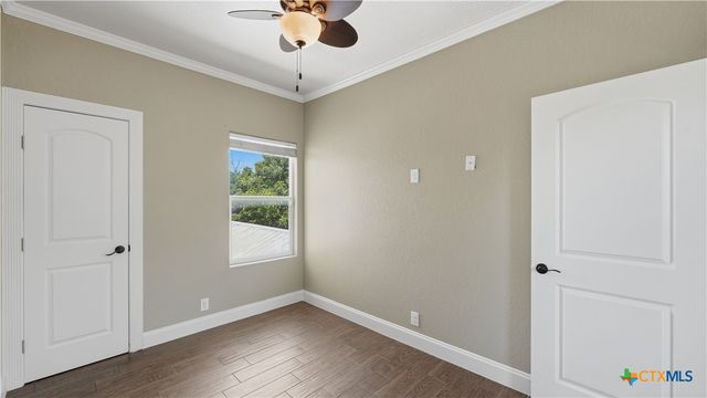 295 N West End Avenue, New Braunfels, TX 78130
