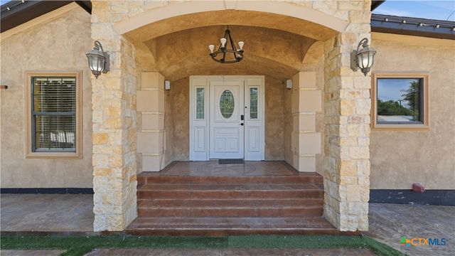 295 N West End Avenue, New Braunfels, TX 78130