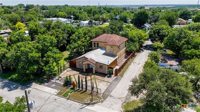 295 N West End Avenue, New Braunfels, TX 78130