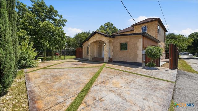 295 N West End Avenue, New Braunfels, TX 78130