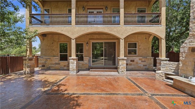 295 N West End Avenue, New Braunfels, TX 78130