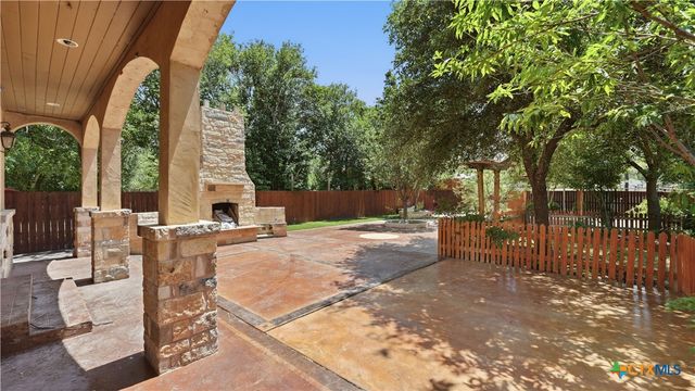 295 N West End Avenue, New Braunfels, TX 78130