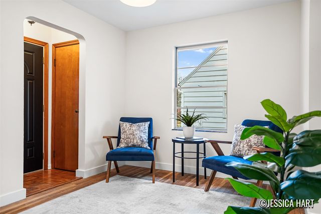 2765 Oakwood Avenue, Grand Rapids, MI 49505