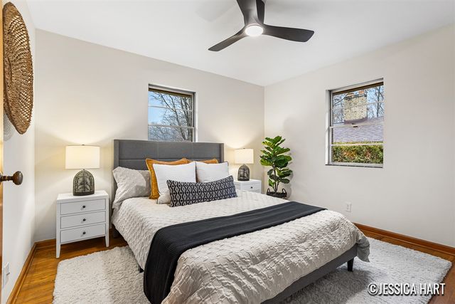 2765 Oakwood Avenue, Grand Rapids, MI 49505