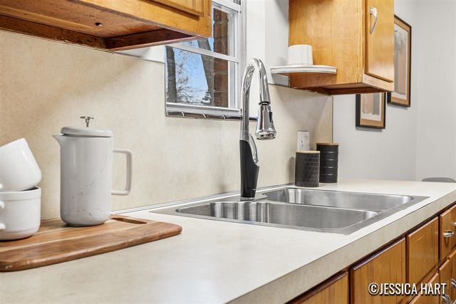 2765 Oakwood Avenue, Grand Rapids, MI 49505