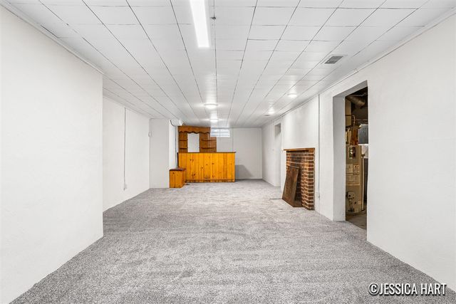 2765 Oakwood Avenue, Grand Rapids, MI 49505