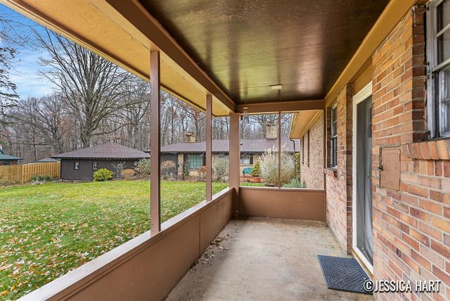 2765 Oakwood Avenue, Grand Rapids, MI 49505