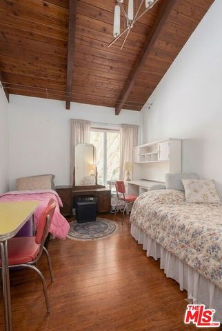1458 Sutherland Street, Los Angeles, CA 90026