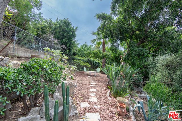 1458 Sutherland Street, Los Angeles, CA 90026