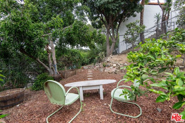 1458 Sutherland Street, Los Angeles, CA 90026