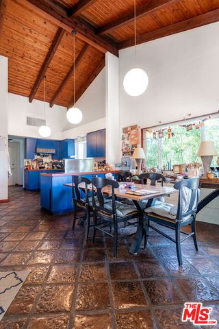 1458 Sutherland Street, Los Angeles, CA 90026