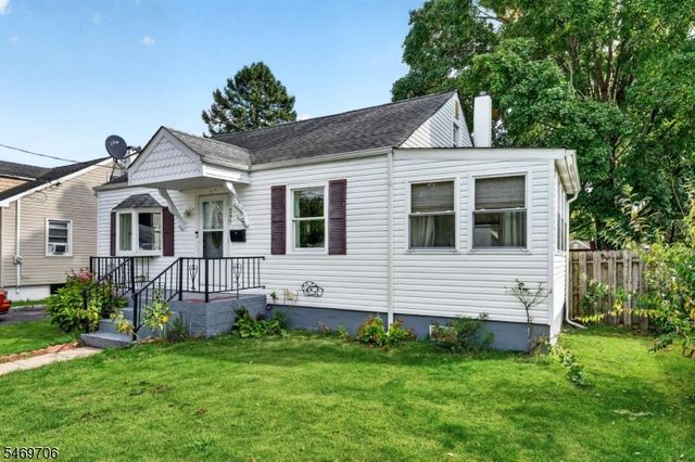 297 Manalapan Rd, Spotswood Boro, NJ 08884