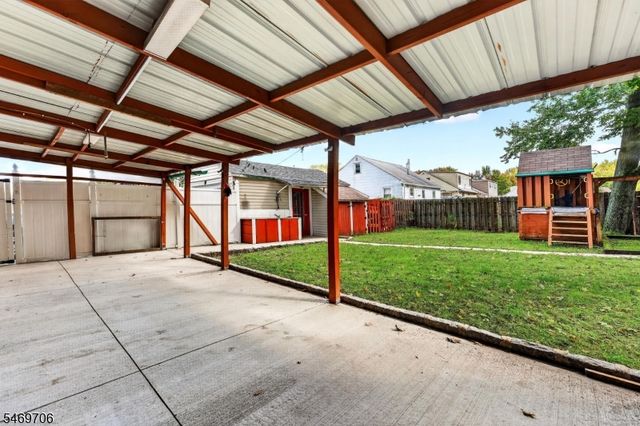 297 Manalapan Rd, Spotswood Boro, NJ 08884